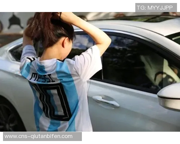 韩国足球宝贝展现青春活力与激情魅力引领球迷热潮